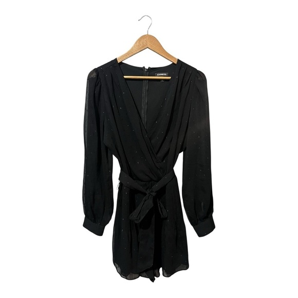 Express Black Swiss Dot Romper Size Medium Belted Faux Wrap Pleated - Picture 1 of 5
